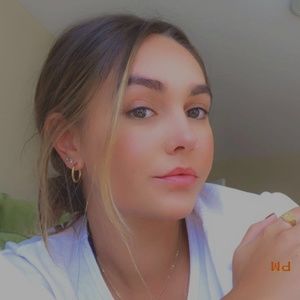 Meet your Posher, Elle